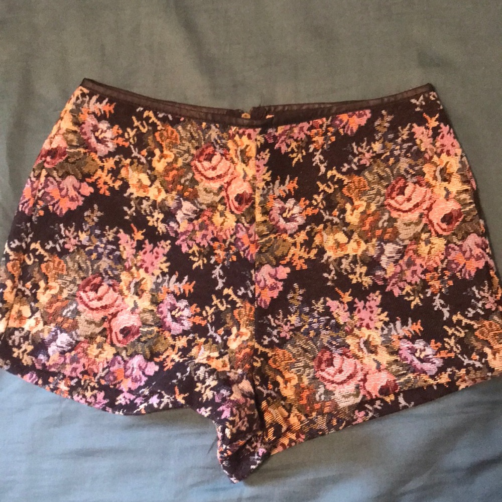 Tapestry Print Shorts
